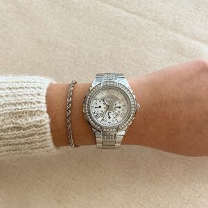 Vintage Y2K Inspired Guess Silver Tone Diamond Gem∙Oversized Round Roman Numeral